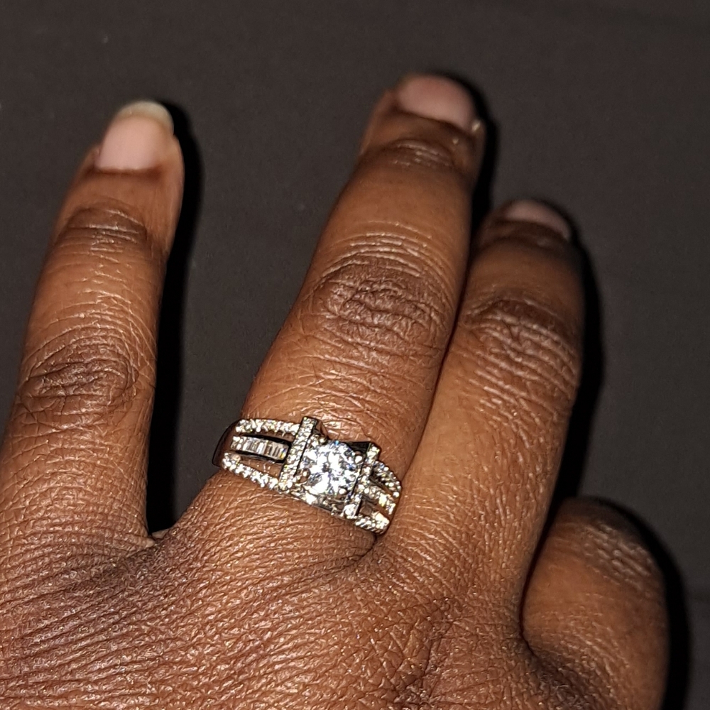 Ring - Picture 2 of 6